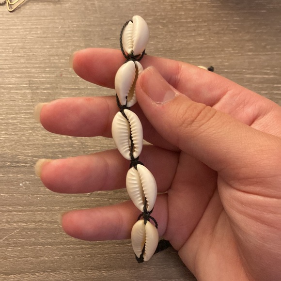 Real shell necklace - Picture 2 of 2